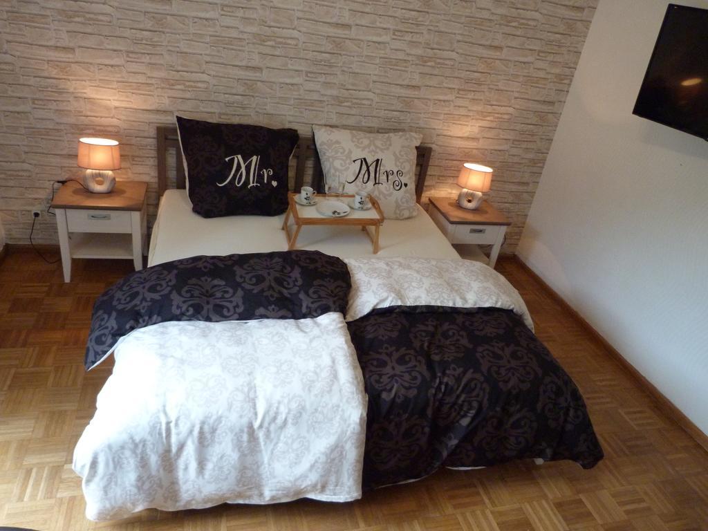 5X Balkon-Apartments Mit Kueche 40-65Qm Ruhrgebietferienwohnung Dobry-Fuchs Oberhausen  Bilik gambar